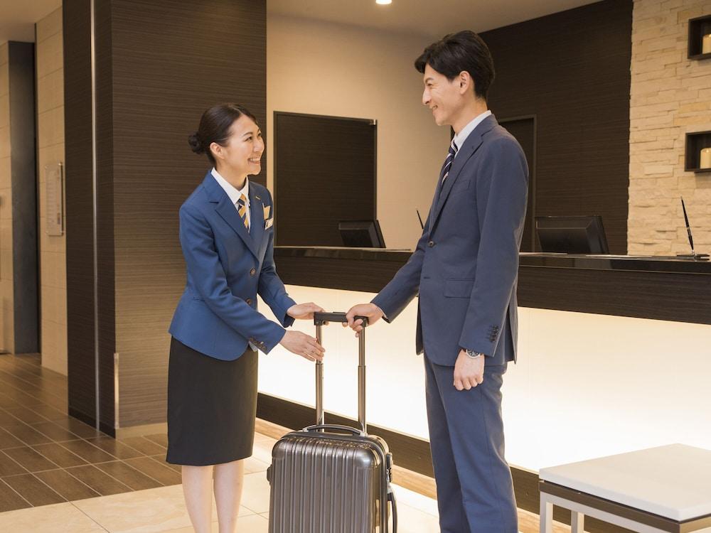 Comfort Hotel Shin-Osaka Exterior foto